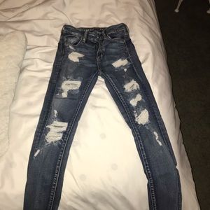 ripped american eagle jeans. in great condition